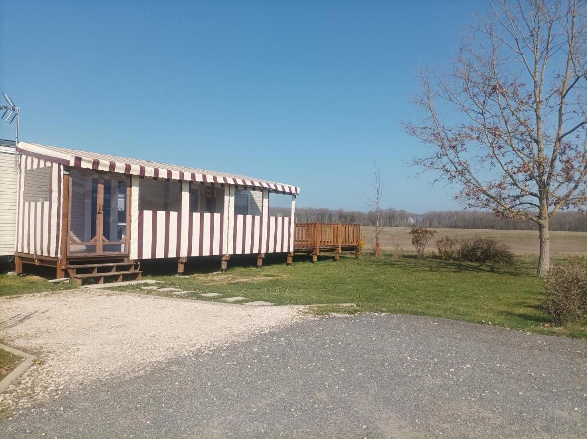 Mobil Home Le Galland De Dugny Онзен Экстерьер фото